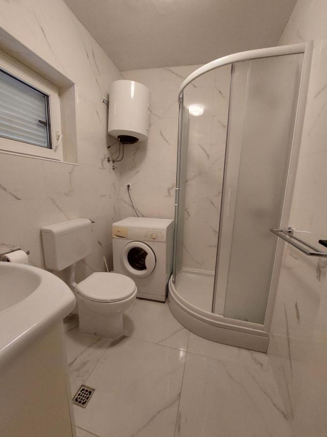 Apartments Pintar Свети Юрай Екстериор снимка