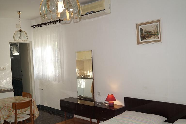 Apartments Pintar Свети Юрай Екстериор снимка